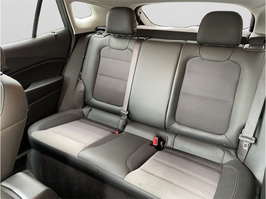 2025 Chevrolet Trax LT Sport Utility 4D Port Orchard WA