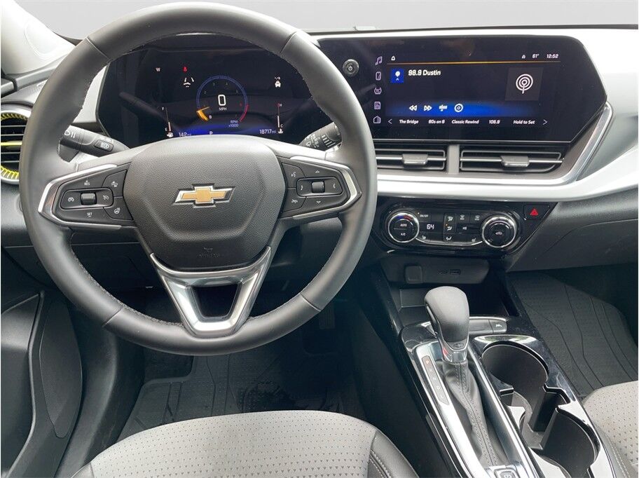 2025 Chevrolet Trax LT Sport Utility 4D Port Orchard WA