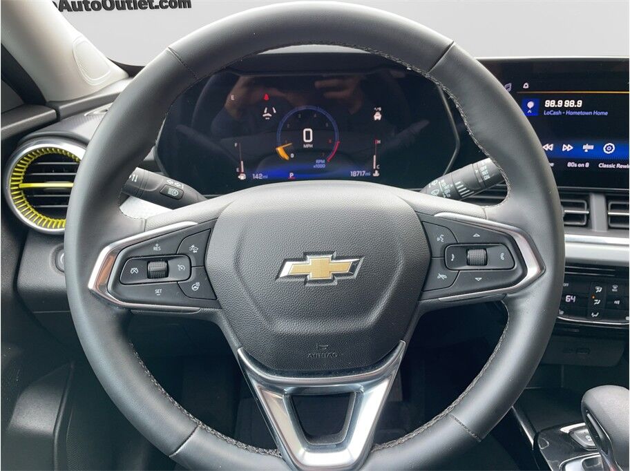 2025 Chevrolet Trax LT Sport Utility 4D Port Orchard WA