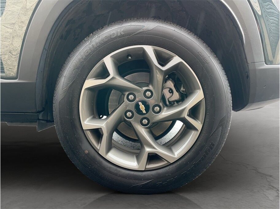 2025 Chevrolet Trax LT Sport Utility 4D Port Orchard WA
