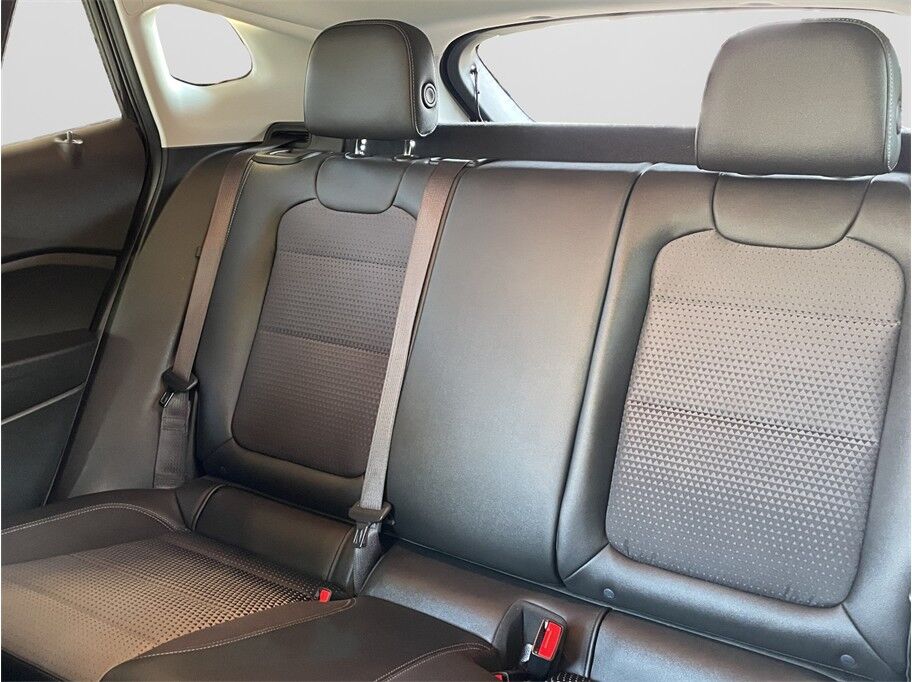 2025 Chevrolet Trax LT Sport Utility 4D Port Orchard WA