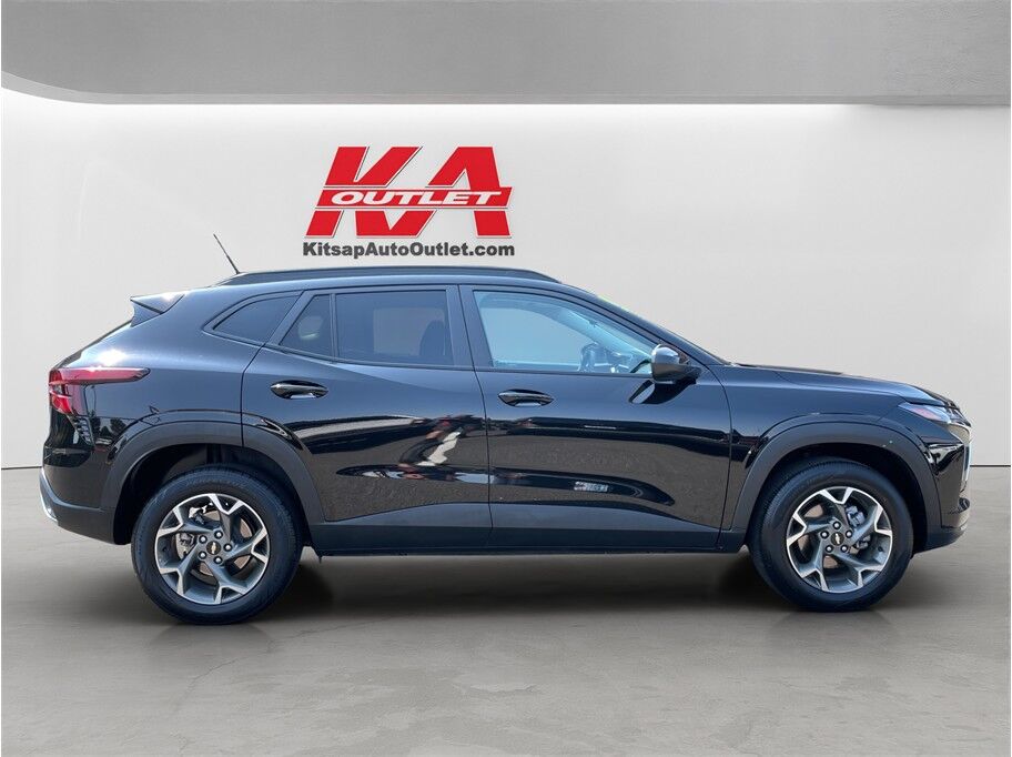 2025 Chevrolet Trax LT Sport Utility 4D