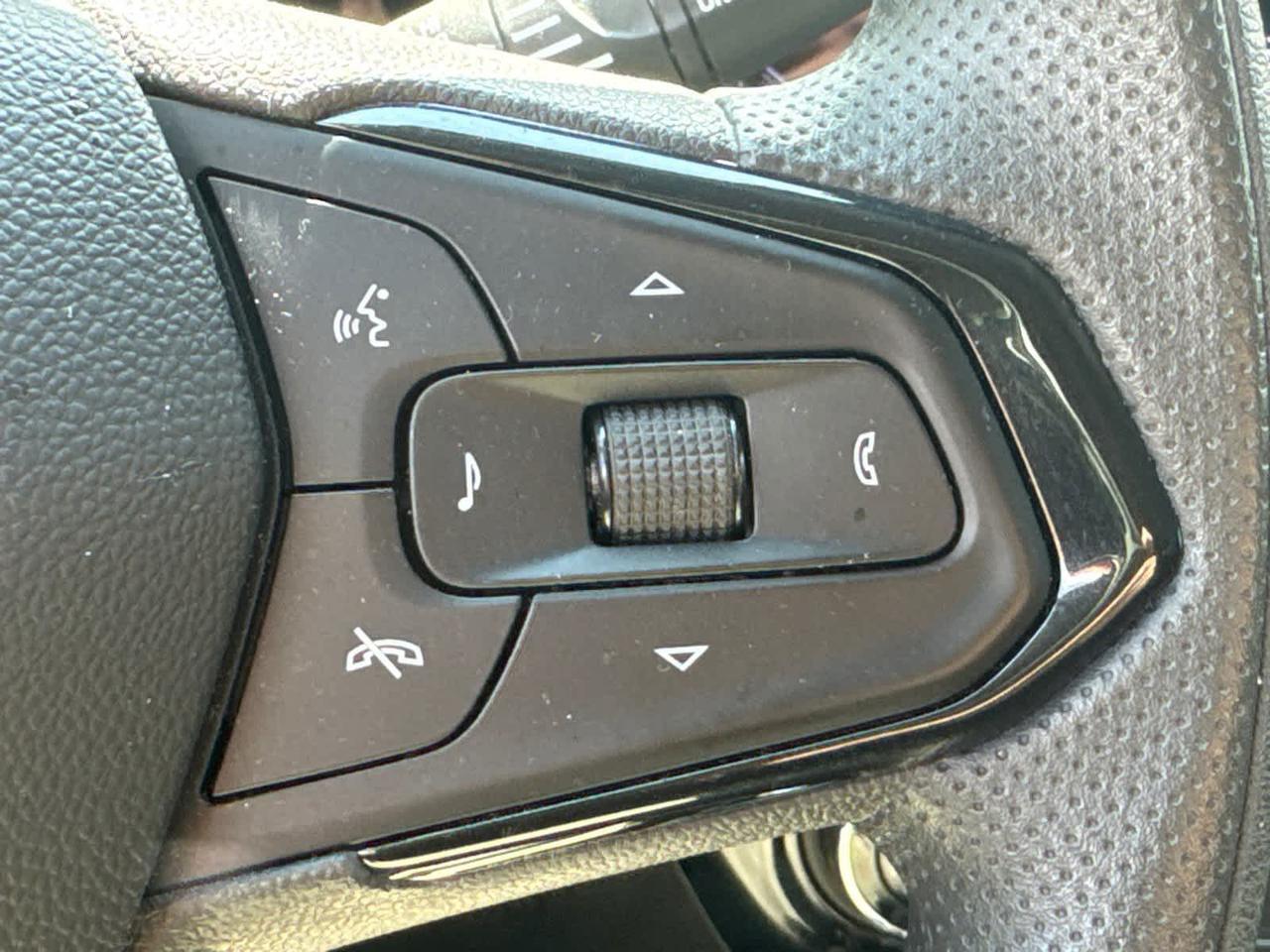 2025 Chevrolet Trax LT Dartmouth MA