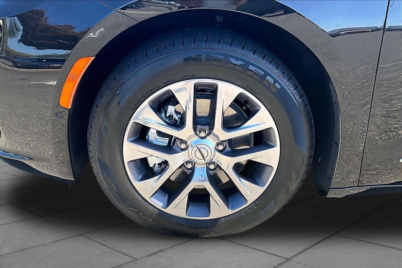 2025 Chrysler Pacifica Hybrid Pinnacle Folsom CA
