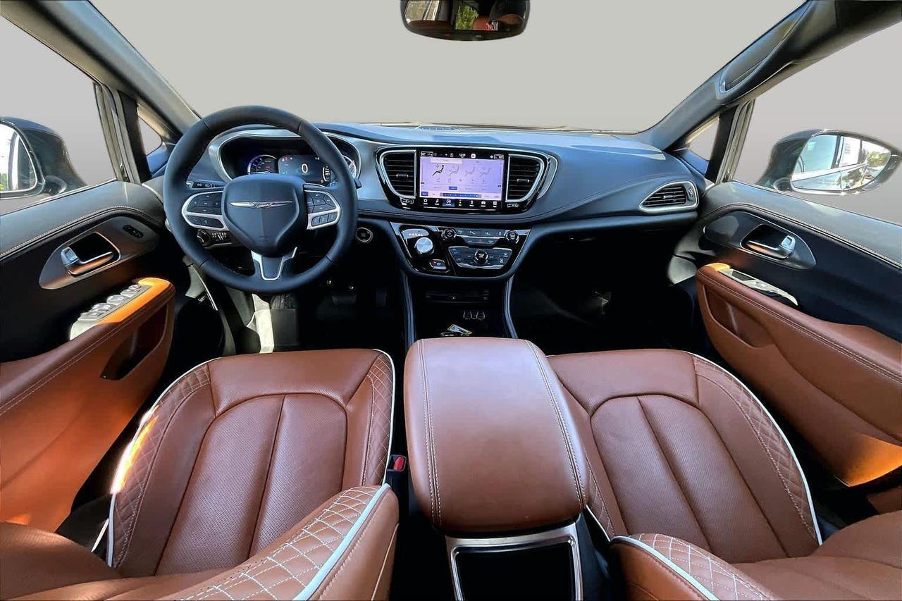 2025 Chrysler Pacifica Hybrid Pinnacle Folsom CA