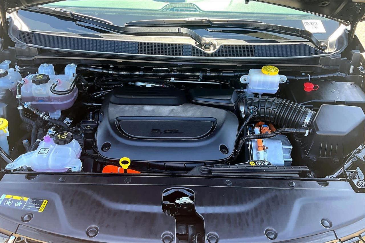 2025 Chrysler Pacifica Hybrid Pinnacle Folsom CA