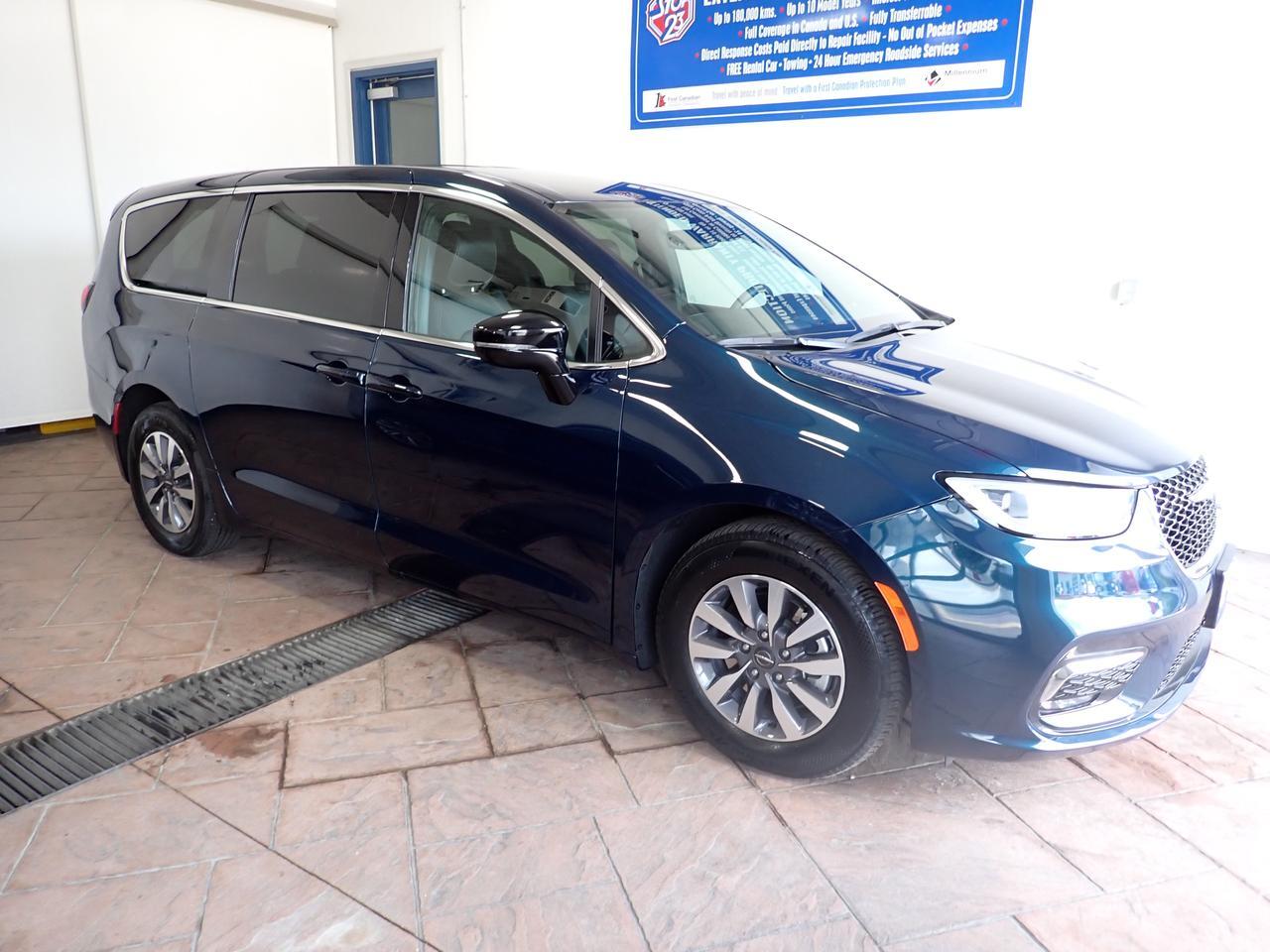2025 Chrysler Pacifica Hybrid Select 2WD *HYBRID* LEATHER
