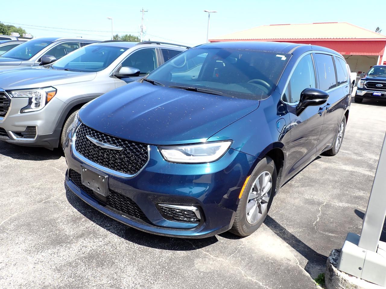 2025 Chrysler Pacifica Hybrid Select 2WD *HYBRID* Listowel ON