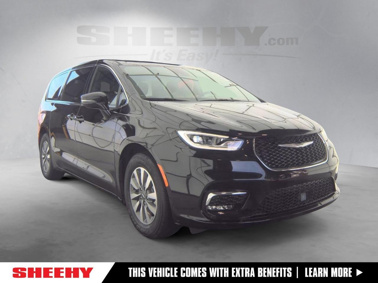 2025 Chrysler Pacifica Hybrid Select