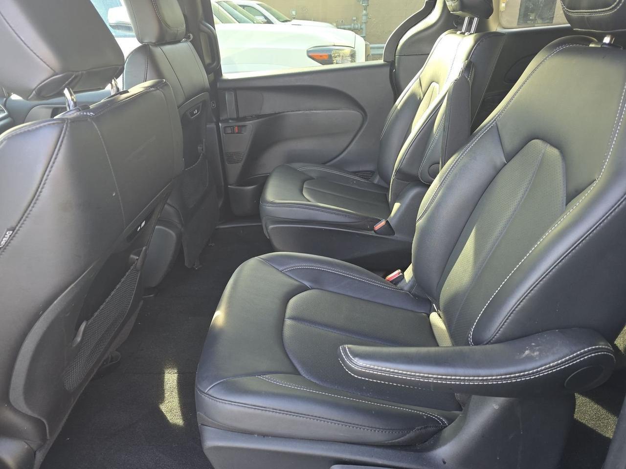 2025 Chrysler Pacifica Hybrid Select Stafford VA