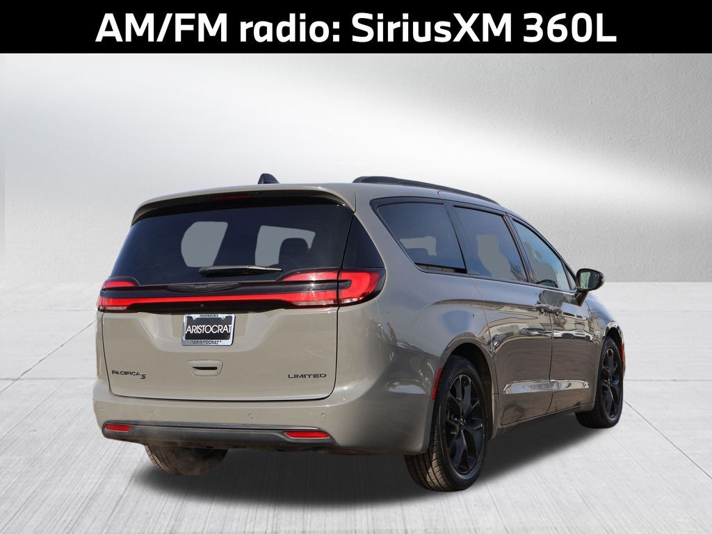 2025 Chrysler Pacifica Limited San Clemente CA