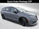 2025 Chrysler Pacifica Limited Oshkosh WI