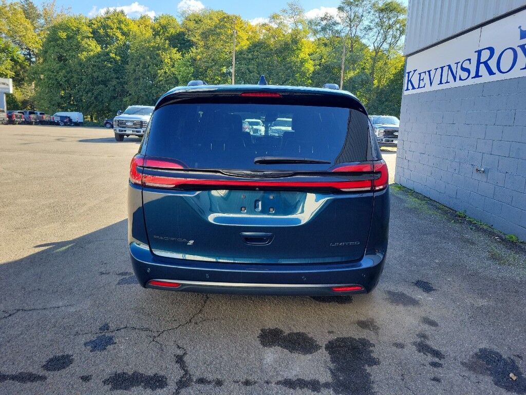 2025 Chrysler Pacifica Limited Owego NY