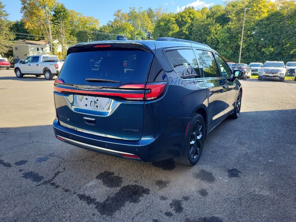 2025 Chrysler Pacifica Limited Owego NY