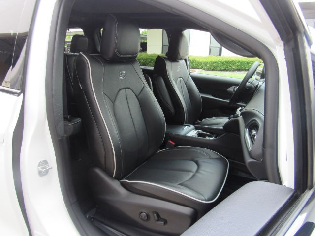 2025 Chrysler Pacifica Limited Plano TX