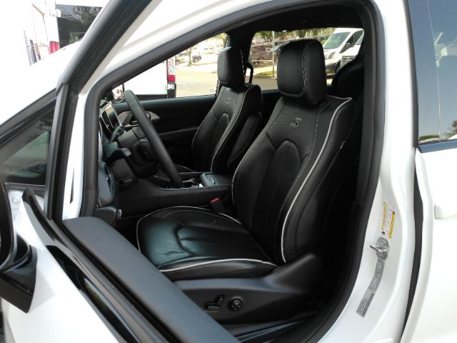 2025 Chrysler Pacifica Limited Plano TX