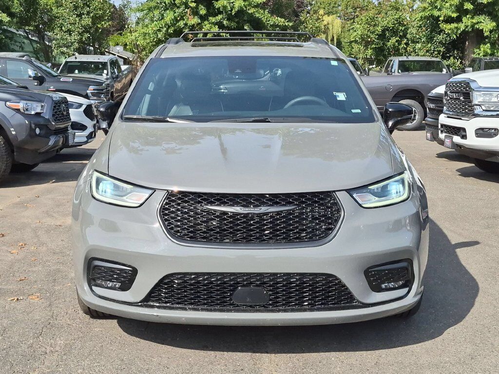 2025 Chrysler Pacifica Limited Gresham OR