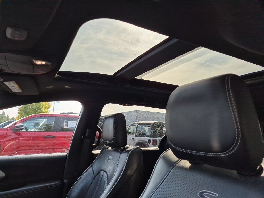 2025 Chrysler Pacifica Limited Gresham OR