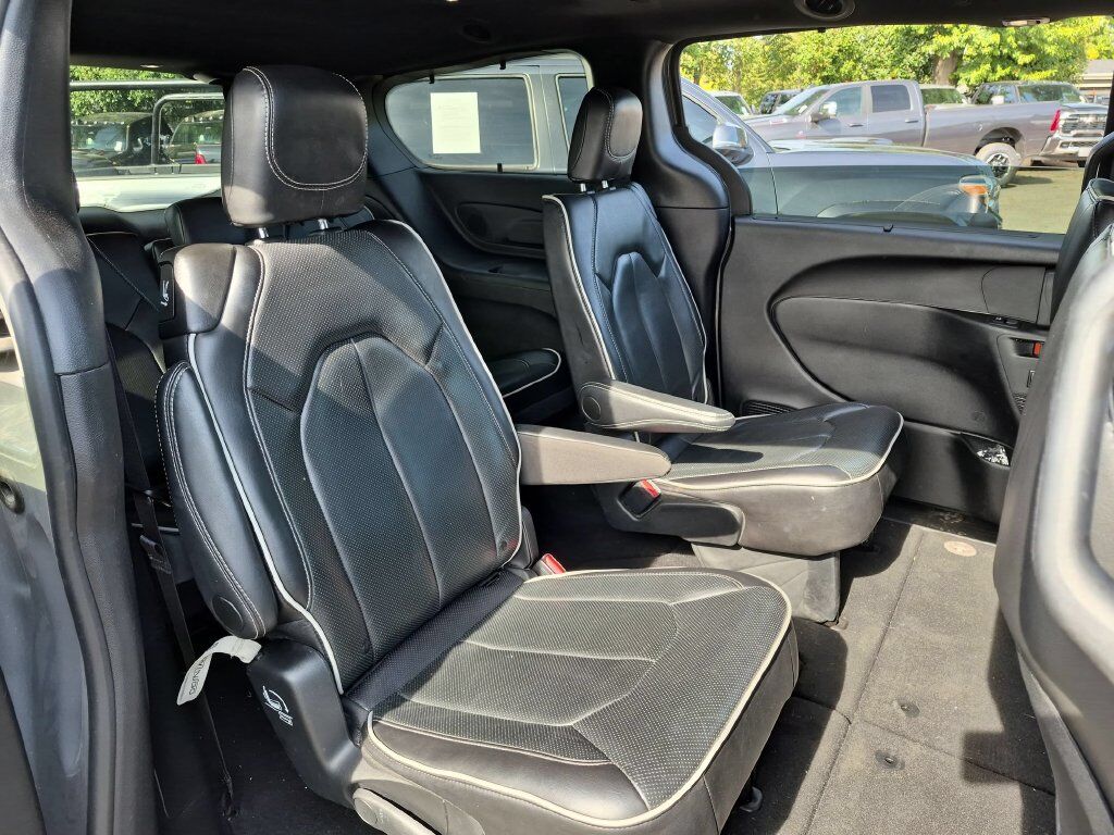 2025 Chrysler Pacifica Limited Gresham OR