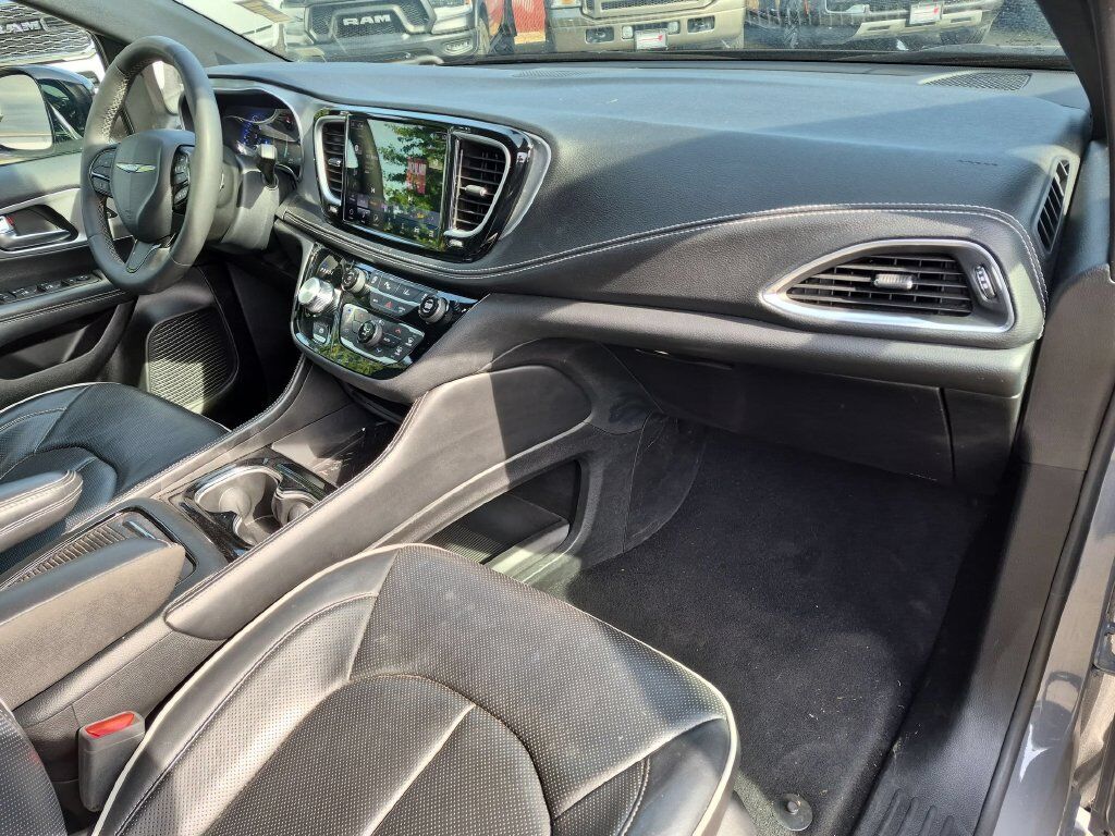 2025 Chrysler Pacifica Limited Gresham OR