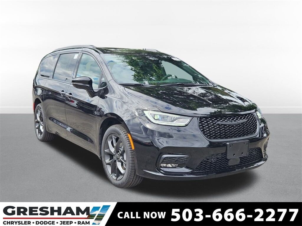 2025 Chrysler Pacifica Limited Gresham OR