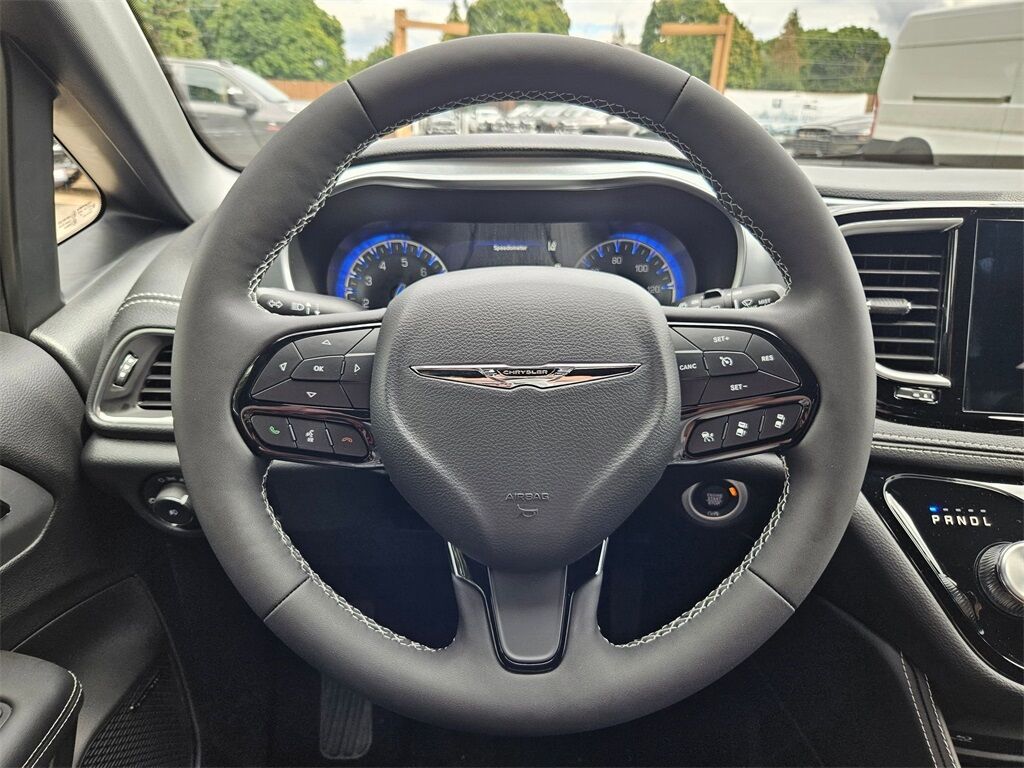 2025 Chrysler Pacifica Limited Gresham OR