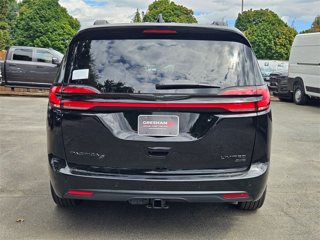 2025 Chrysler Pacifica Limited Gresham OR