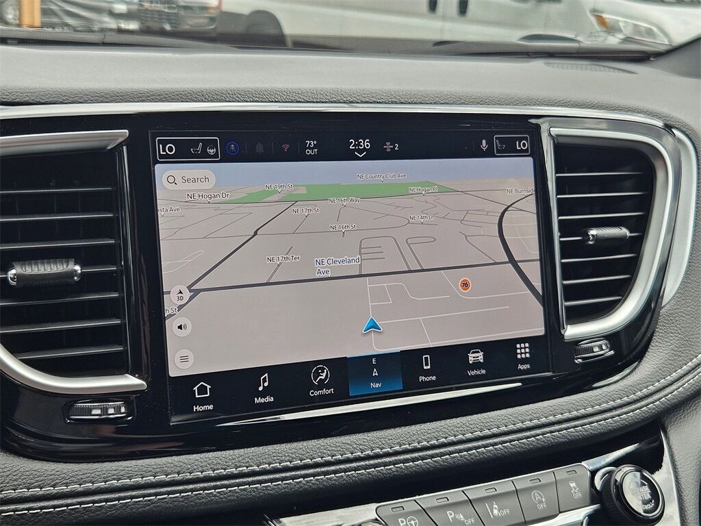 2025 Chrysler Pacifica Limited Gresham OR