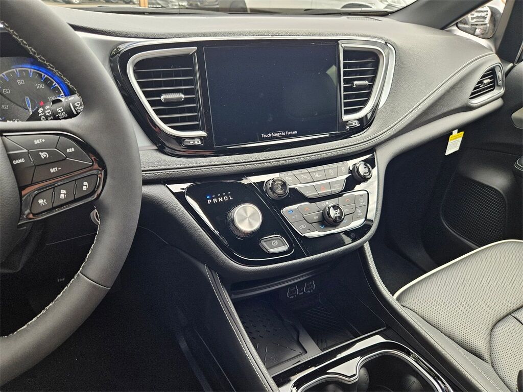 2025 Chrysler Pacifica Limited Gresham OR