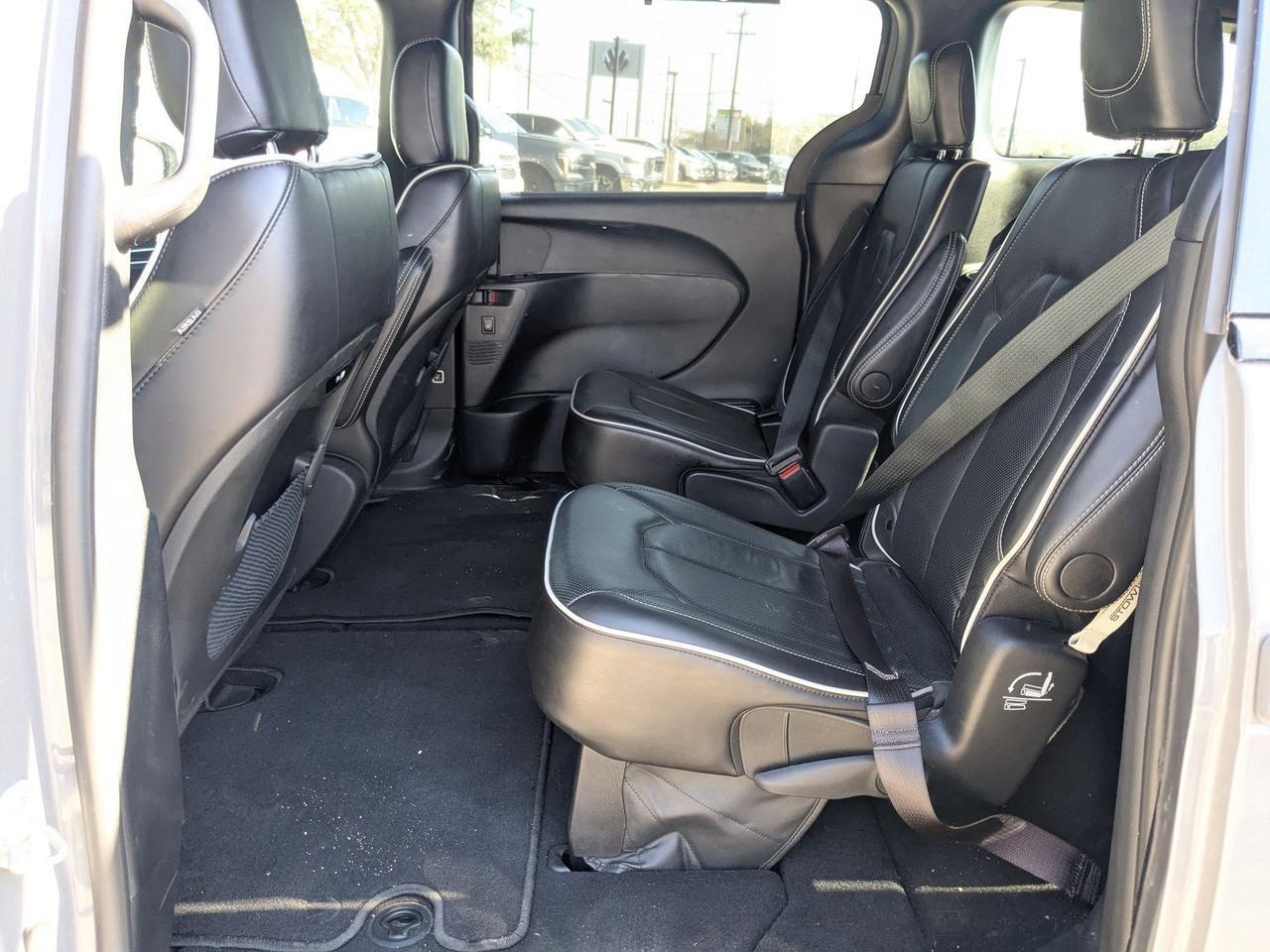 2025 Chrysler Pacifica Limited San Antonio TX