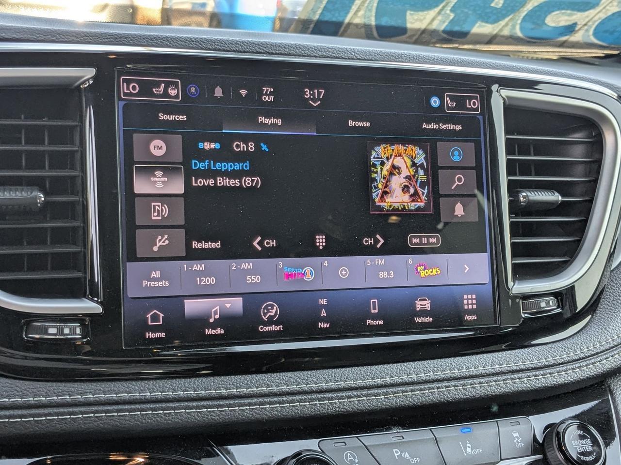 2025 Chrysler Pacifica Limited San Antonio TX