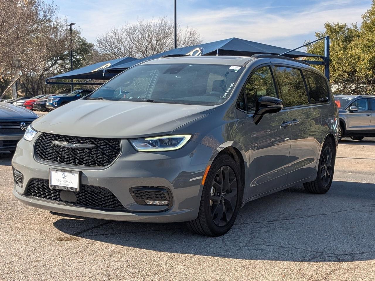 2025 Chrysler Pacifica Limited San Antonio TX