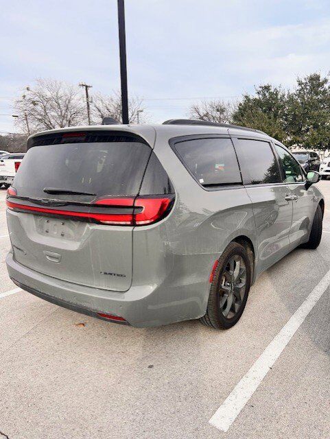 2025 Chrysler Pacifica Limited
