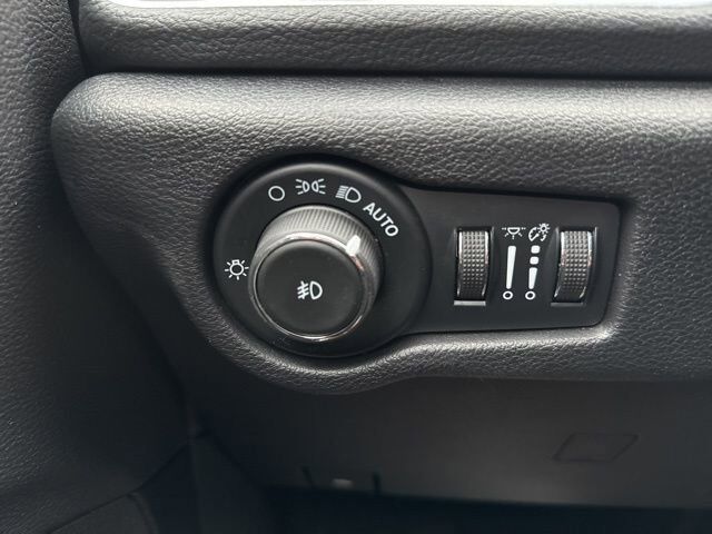 2025 Chrysler Pacifica Limited Carbondale IL