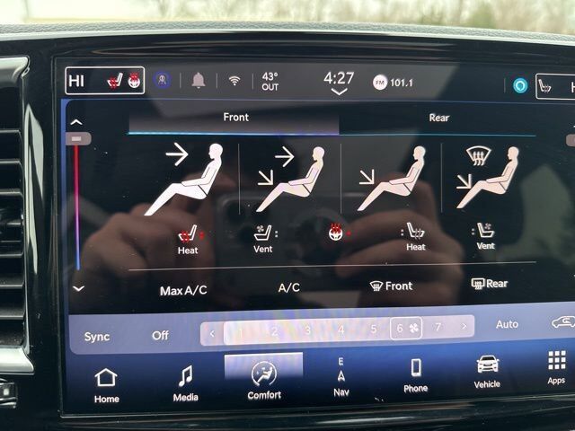 2025 Chrysler Pacifica Limited Carbondale IL