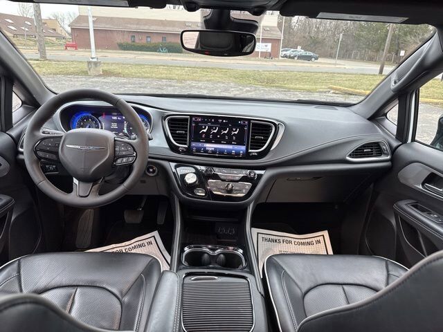 2025 Chrysler Pacifica Limited Carbondale IL