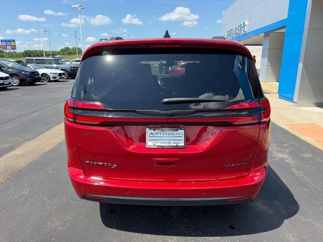 2025 Chrysler Pacifica Limited Farmington MO