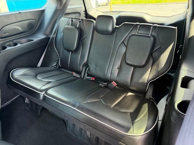2025 Chrysler Pacifica Limited Farmington MO