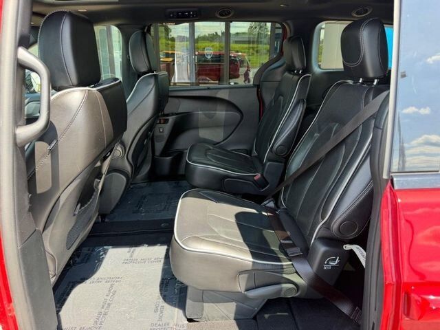 2025 Chrysler Pacifica Limited Farmington MO