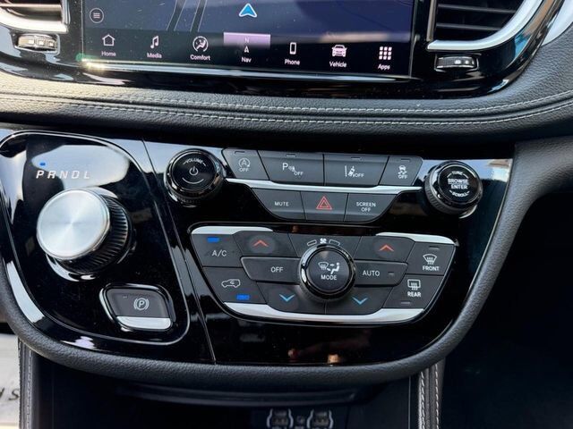 2025 Chrysler Pacifica Limited Farmington MO