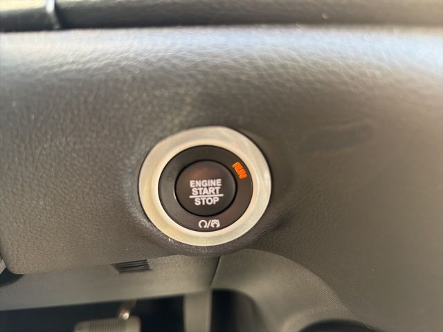 2025 Chrysler Pacifica Limited Watertown SD