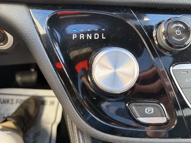 2025 Chrysler Pacifica Limited Watertown SD