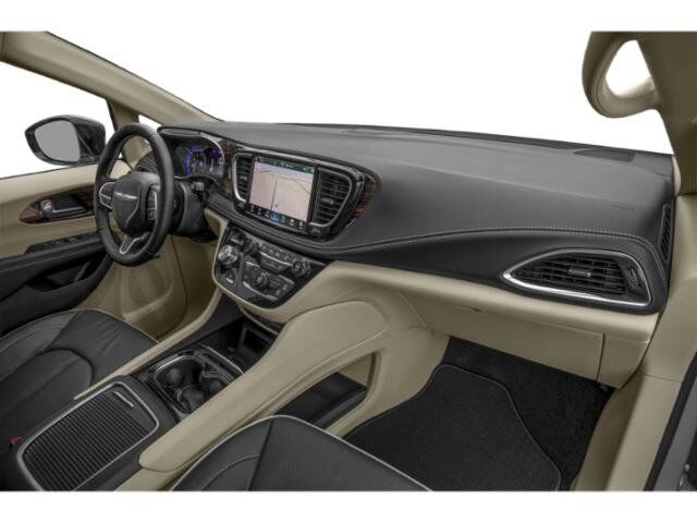 2025 Chrysler Pacifica Limited Winder GA