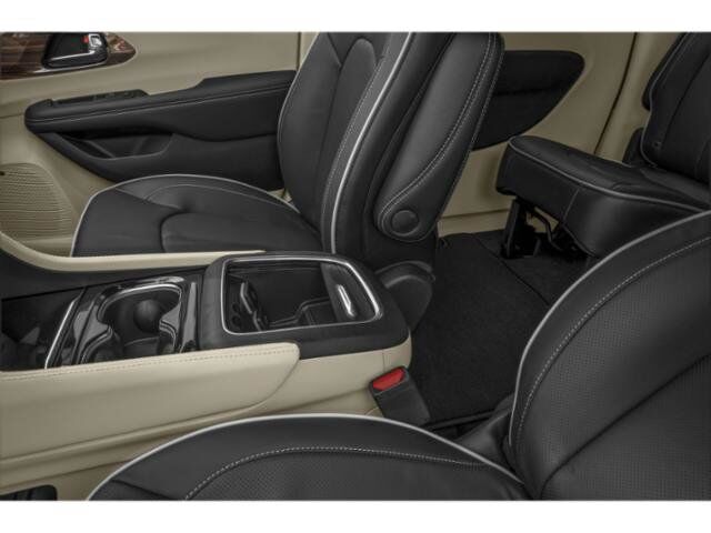 2025 Chrysler Pacifica Limited Winder GA