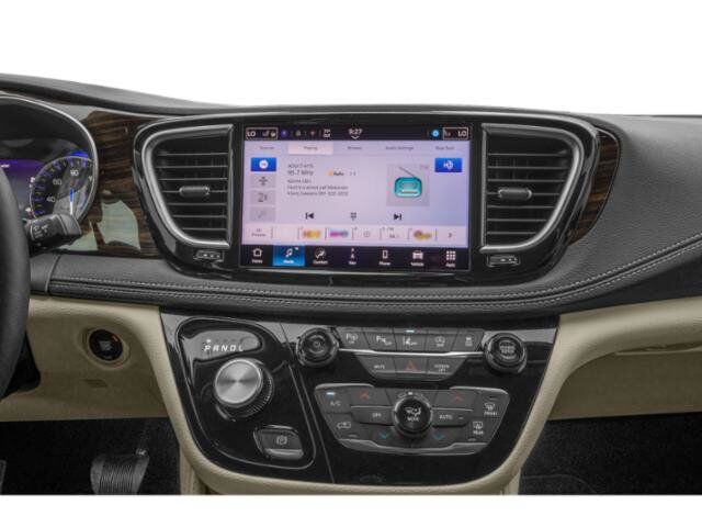 2025 Chrysler Pacifica Limited Winder GA