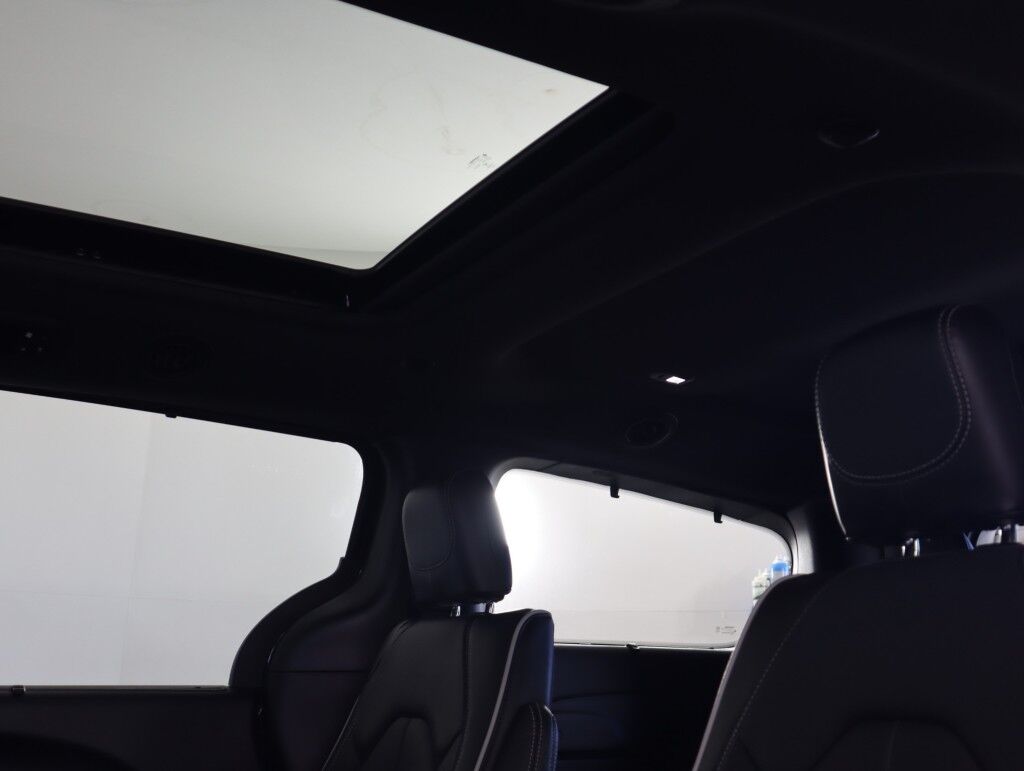 2025 Chrysler Pacifica Limited w/S Appearance Pkg Maumee OH