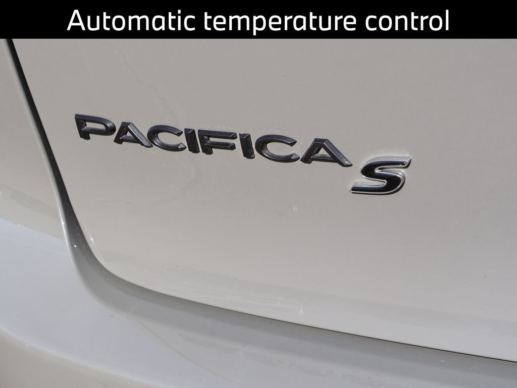 2025 Chrysler Pacifica Limited San Clemente CA