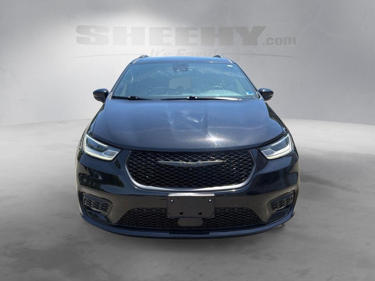 2025 Chrysler Pacifica Limited Ashland VA