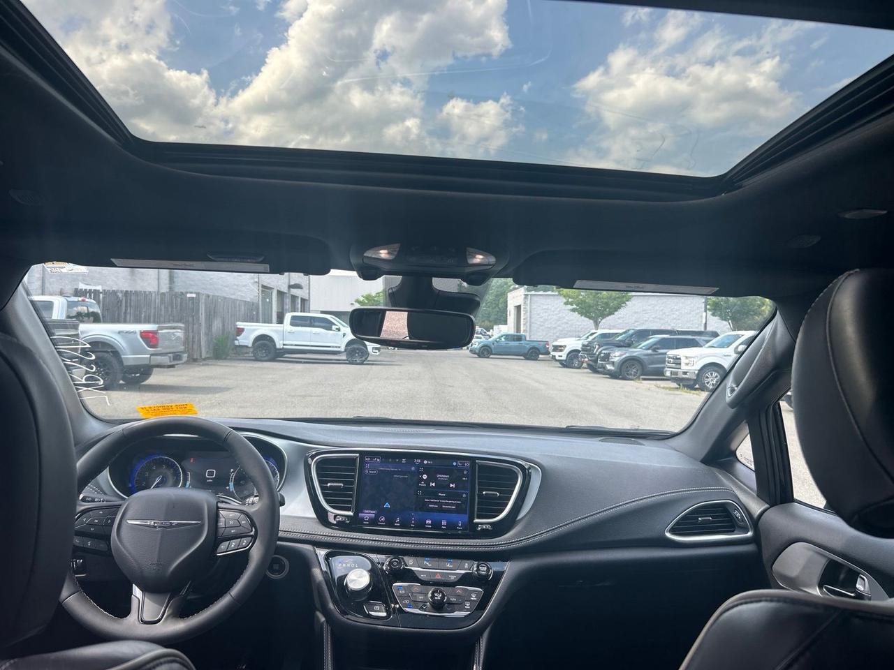 2025 Chrysler Pacifica Limited Ashland VA