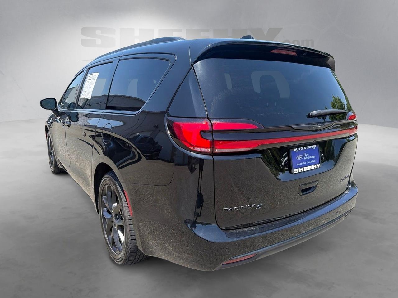 2025 Chrysler Pacifica Limited Ashland VA